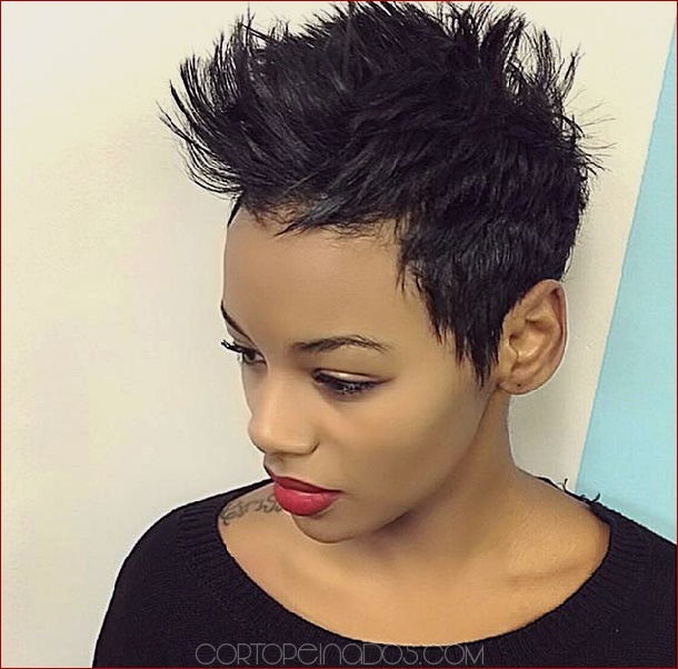 30 peinados negros más encantadores cortos para las mujeres