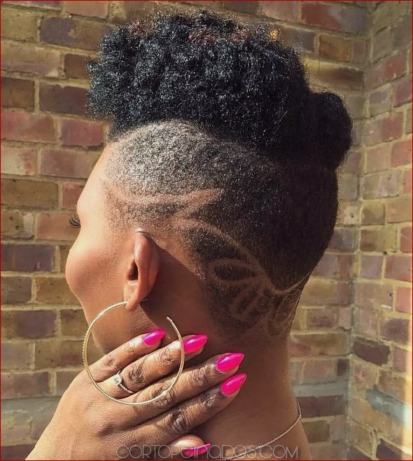 Peinados Mohawk más impresionantes para las mujeres negras