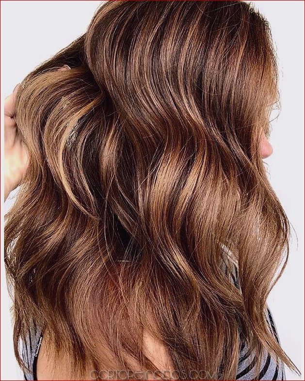 50 magníficas ideas para peinados de color marrón claro para darle un toque nuevo a Hot