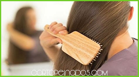 Cómo lucir el cabello largo con gorros y pañuelos