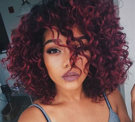 Los colores de cabello que mejor lucen en cabello rizado