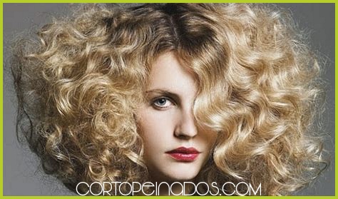 Los colores de cabello que mejor lucen en cabello rizado