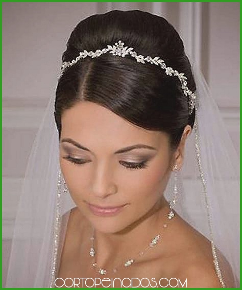 Peinados para novias con cabello largo