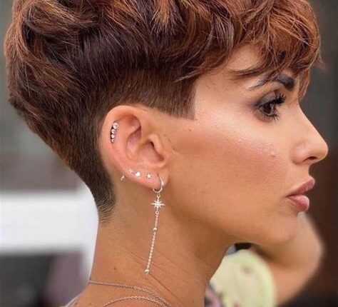 Peinados pixie para cabello rizado: consejos y trucos