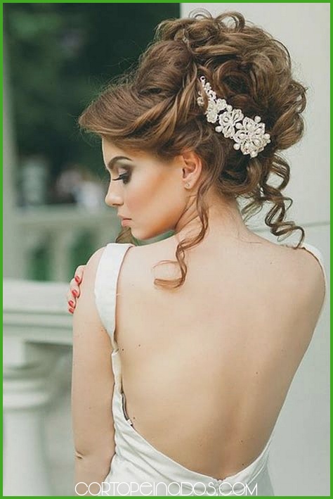 Técnicas de peinado de boda DIY para novias creativas