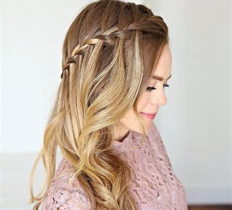 Trenzas de Lado para Eventos Formales: Elegancia en cada Paso